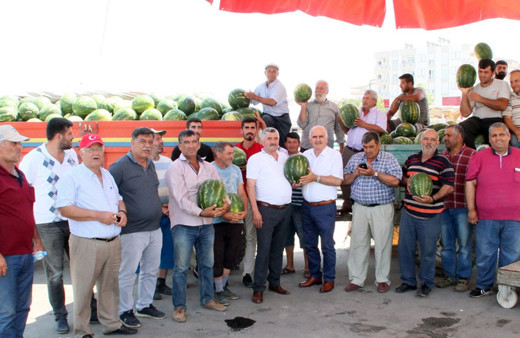 70 kuruşa mal olan karpuzu 30 kuruşa satamayınca isyan ettiler