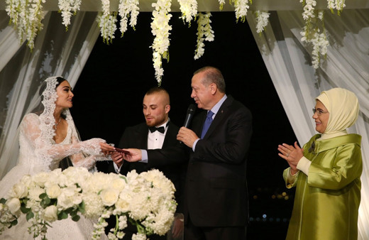 Gökhan Töre ile Diriliş'in yıldızı Esra Bilgiç'in evliliğinde kara bulutlar