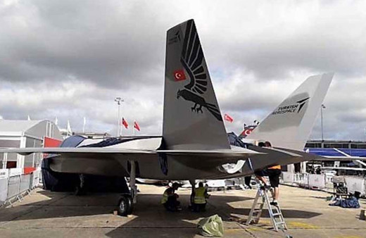 İlk milli savaş uçağımız Paris'te görücüye çıktı Türkiye'nin iftihar günü