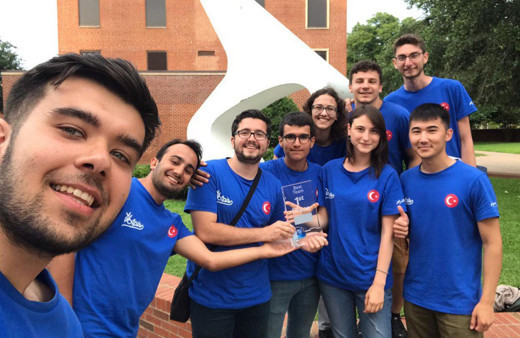 İTÜ Apis Arge dünya birincisi oldu! Erdoğan'ın damadı Selçuk Bayraktar duyurdu