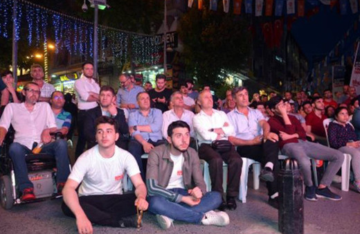 Ekrem İmamoğlu, Binali Yıldırım ortak yayın İstanbul'da böyle izlendi