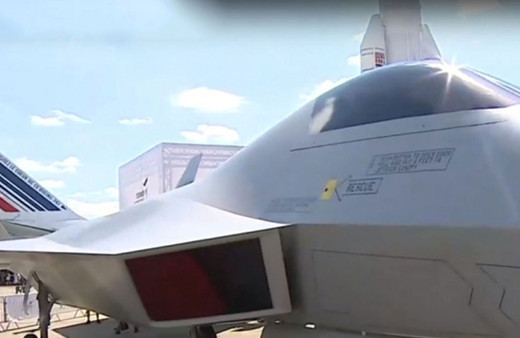 Milli savaş uçağının modeli Paris'te sergileniyor