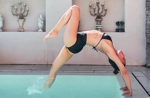 Zeynep Tokuş yoga eğitmeni oldu