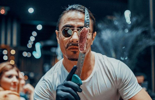 Nusret'in yeni restorantına ünlü akını oldu! Ziyafet çekmenin karşılığı ise dudak uçuklatıyor