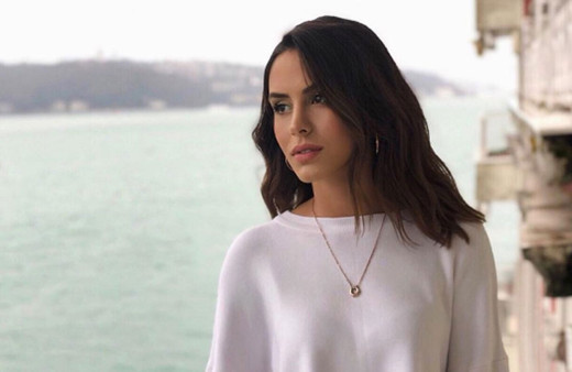 Yasak Elma'nın yıldız oyuncusu saplantılı hayranı tarafından kaçırıldı!