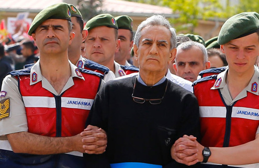 Akın Öztürk'ün aldığı ceza Darbeci Yurtta Sulh Konseyi üyeleri için karar verildi