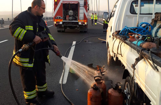 Osmangazi Köprüsü'ndeki patlama büyük paniğe yol açtı