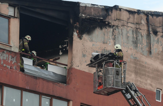İstanbul Büyükçekmece’de fabrika yangını! Ölü ve yaralılar var