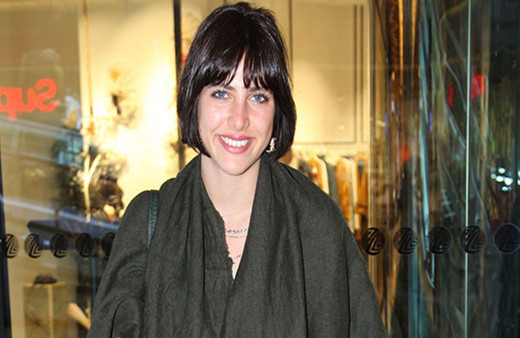 Hülya Avşar'ın kızı Zehra Çilingiroğlu kıyafetiyle sosyal medyanın dilinde!