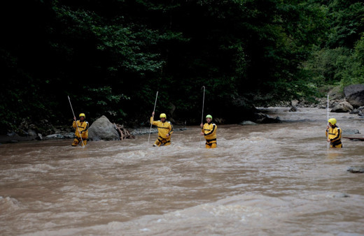 JAK'lardan Araklı'daki selde kaybolan 3 kişi için dikkat çeken çalışma