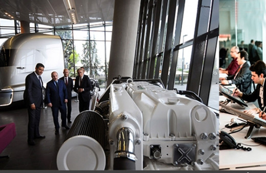 Bakan Mustafa Varank’tan Ford Otosan Ar-Ge Merkezi’ne ziyaret