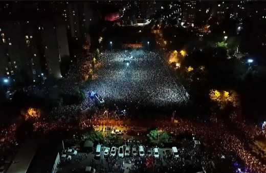 İmamoğlu'nun İBB Başkanı seçilmesiyle birlikte sokağa dökülen halktan müthiş  görüntü