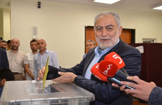 Saadet Partisi adayı Necdet Gökçınar oyunu kullandı