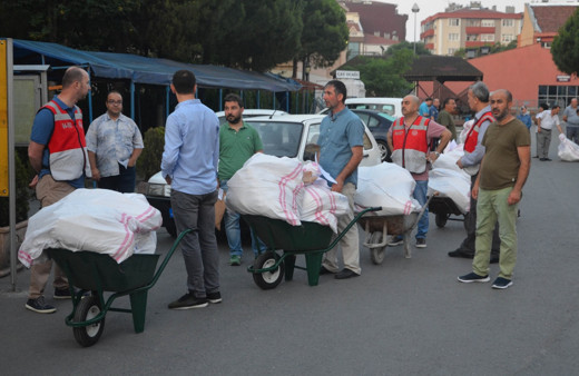 Oy pusulaları okullara böyle taşındı