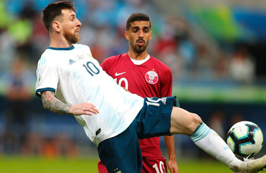 Arjantin galibiyetle turladı