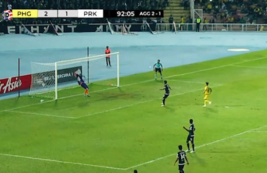 Malezya Kupası'nda yanlışlıkla gol attı dünyayı mest etti