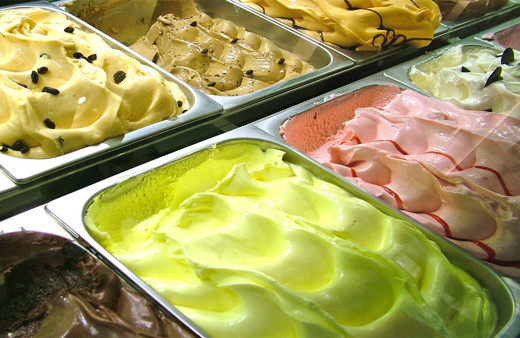 Kuşadası'nda 9 metrekarelik dondurma tezgahına istenen rekor kira