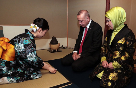 Cumhurbaşkanı Erdoğan'ın çay seremonisinde tebessüm ettiren anları