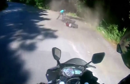 Sarıyer'de motosikletli gencin kazası kameralara böyle yansıdı