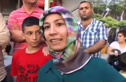 "Fatih'in emaneti olan İstanbul'u Yunanlılara teslim ettik" diyen kadının videosu