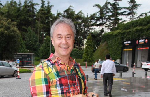 Metin Uca kendince espiri yapayım derken çuvalladı başörtülüleri hedef aldı