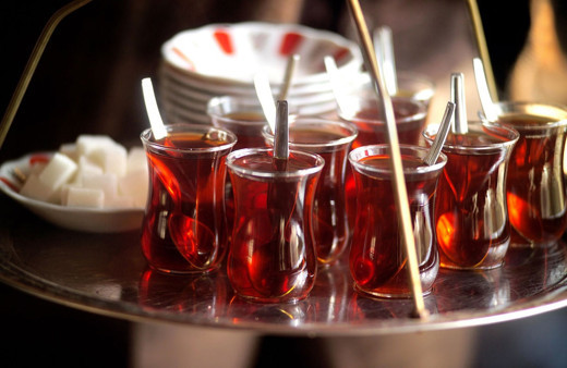 Aşırı çay tüketimi tansiyon artışına ve anemiye neden olabilir