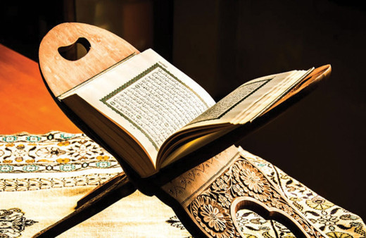 İsveç'te ırkçı saldırı! Kur'an-ı Kerim'i yırttılar