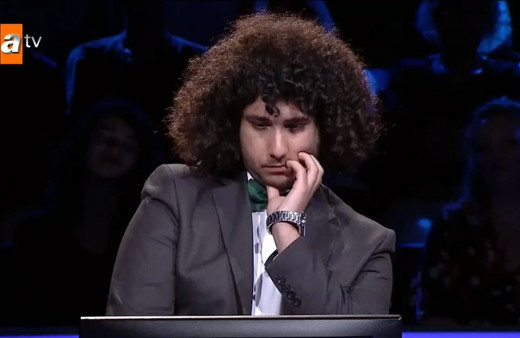 19 yaşındaki Arda Bey Kim Milyoner Olmak İster'de 1 milyonluk soruyu açtırdı ama....