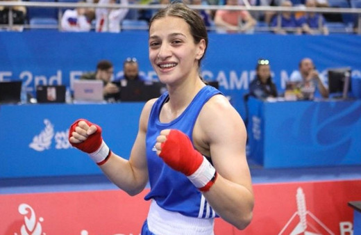 Türk Milli boksör Buse Naz Çakıroğlu'ndan 2019 Avrupa Oyunları'nda altın madalya!