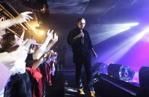 Fenomen Rapçi Ezhel'i yaka paça gözaltına aldılar iddiası! Avukatından kritik açıklama