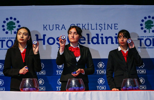 Başakşehir'deki TOKİ konutlarının hak sahipleri belirlendi