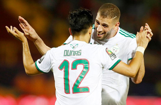 Cezayir Tanzanya'yı 3'ledi Slimani şov yaptı