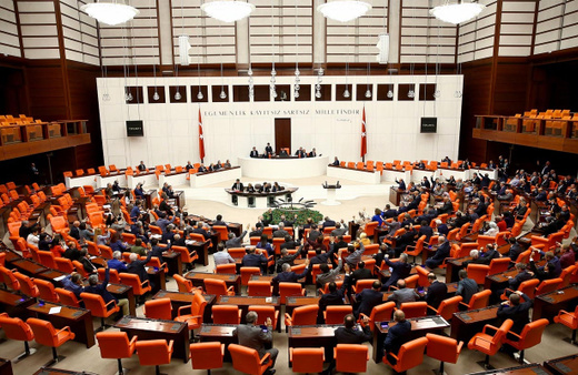 AK Parti'de koltuklarını çocuklarına miras bıraktılar! İYİ Parti baba oğlu birlikte aday yaptı