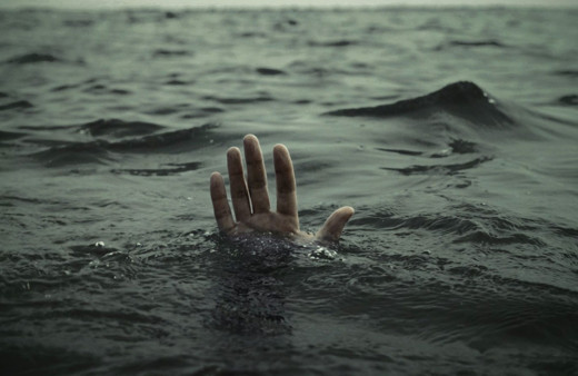 İstanbul'da denize giren 2 kişi boğuldu, 1 kişi kayıp