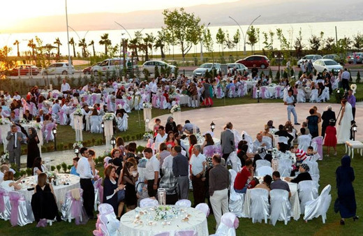 İzmir'de düğüne gelenlere ikram etti! 6 bin 732 lira ceza yedi