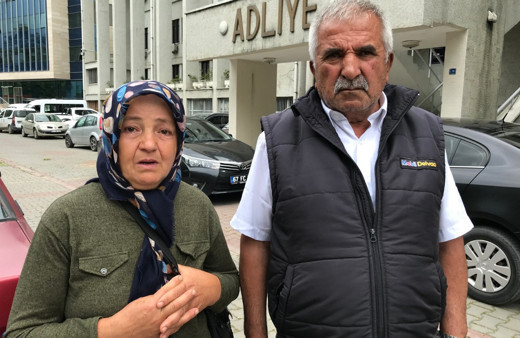 Kızı öldürülen acılı anne! "Kızımı öldüren kişi elini kolunu sallayarak geziyor"