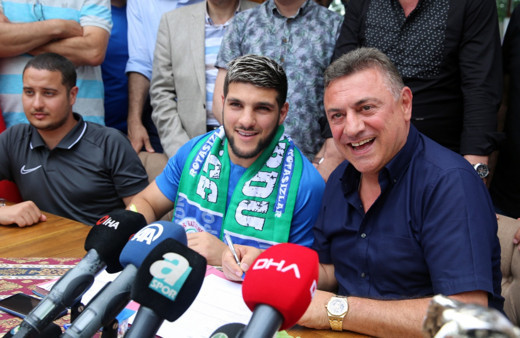 Çaykur Rizespor' 'Yeni Vedat Muriç' El Kabir imzayı attı