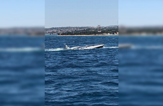 İzmir Çeşme'de kaza yapan lüks tekneye hayati operasyon