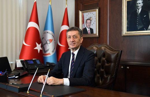 Nöbetçi bakan uygulaması bugün başlıyor! İlk Ziya Selçuk olacak