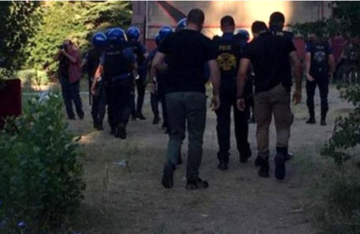 ODTÜ'ye polis girdi! Protestocu öğrencilere müdahale