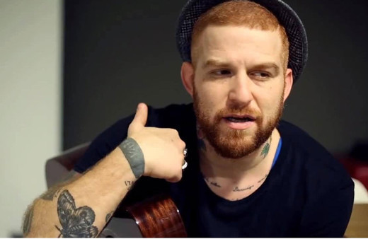 "Neden" diye soran Gökhan Özoğuz, yine gündeme oturdu!