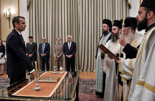 Yunanistan Başkanı Kiriakos Miçotakis dini törenle görevi devraldı