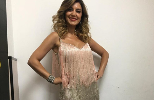 Zeynep Mansur'un havuz fotoğrafına beğeni yağdı