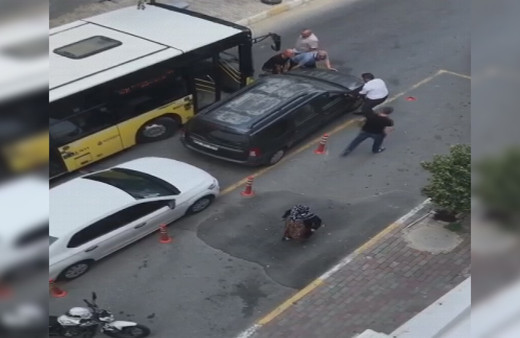 İstanbul Bağcılar'da otomobili böyle kenara çektiler