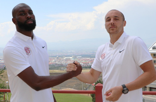 Aatif Chahechouhe, Türk vatandaşı oluyor