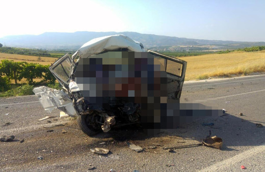 Manisa Salihli'de zincirleme kaza 6 ölü 20 yaralı