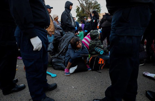 ABD-Meksika sınırında ailesinden koparılan çocuklar