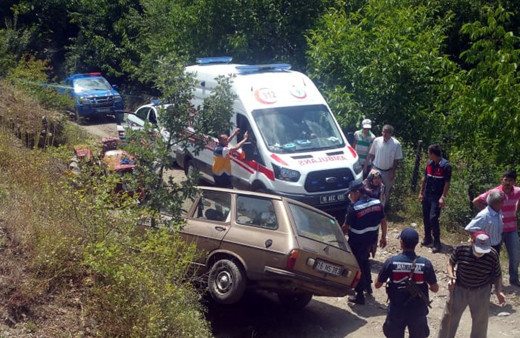 Bursa'da kadın çiftçi, frenleri boşalan otomobilin altında can verdi!