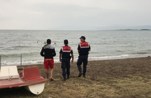 Bursa İznik Gölü'nde tarihi mermer blok bulundu