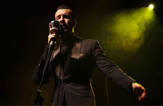 Sanatçı Cem Adrian "Ölmedik ya" diyerek kaza geçirdiğini duyurdu